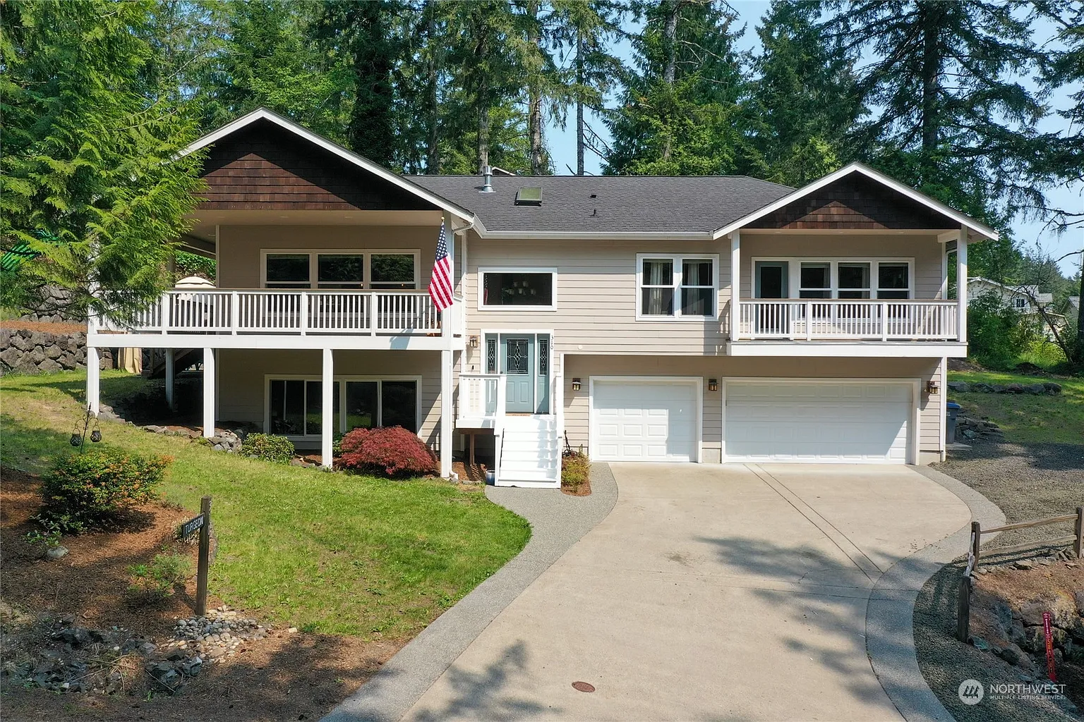 310 E Lakeland Drive photo 1