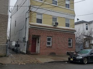 286 Hunterdon St, Newark, NJ 07103