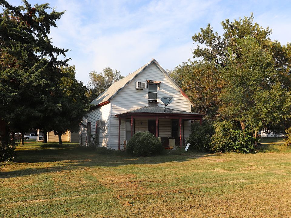 1st image of 600 N Walnut Ave