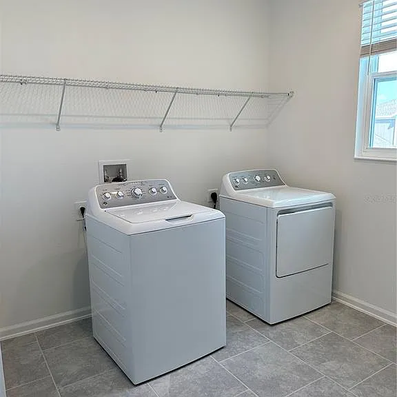 2525 Relaxing Ln — Photo 27