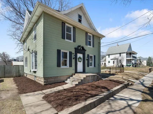 216 South Madison Street, Stoughton, WI 53589