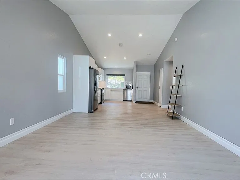 2470 Saratoga Ln — Photo 9