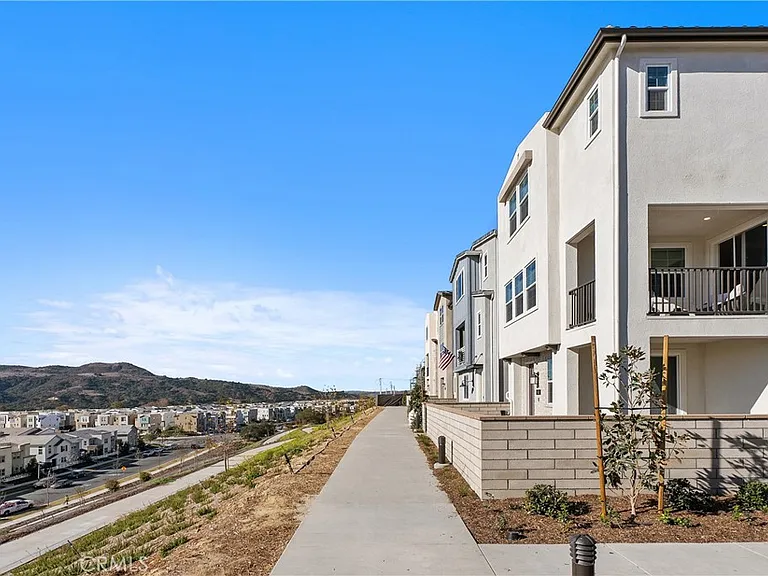 262 Heartland Way — Photo 4