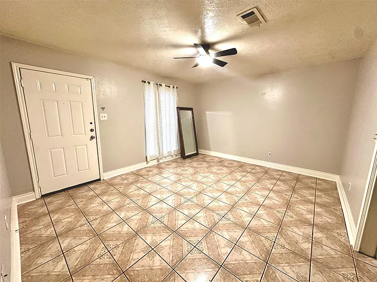 7754 Bunker Wood Ln — Photo 3
