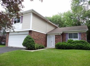 432 Independence Ln, Bolingbrook, IL 60440