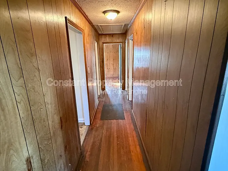 202 Realty St — Photo 8