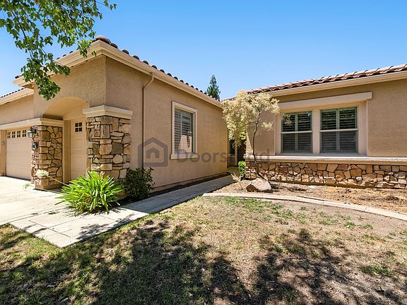 4th image of 1481 Grovewood Ln