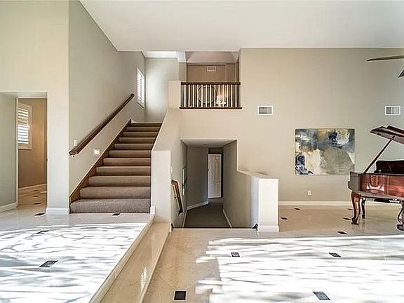 5th image of 16149 Eastridge Ct