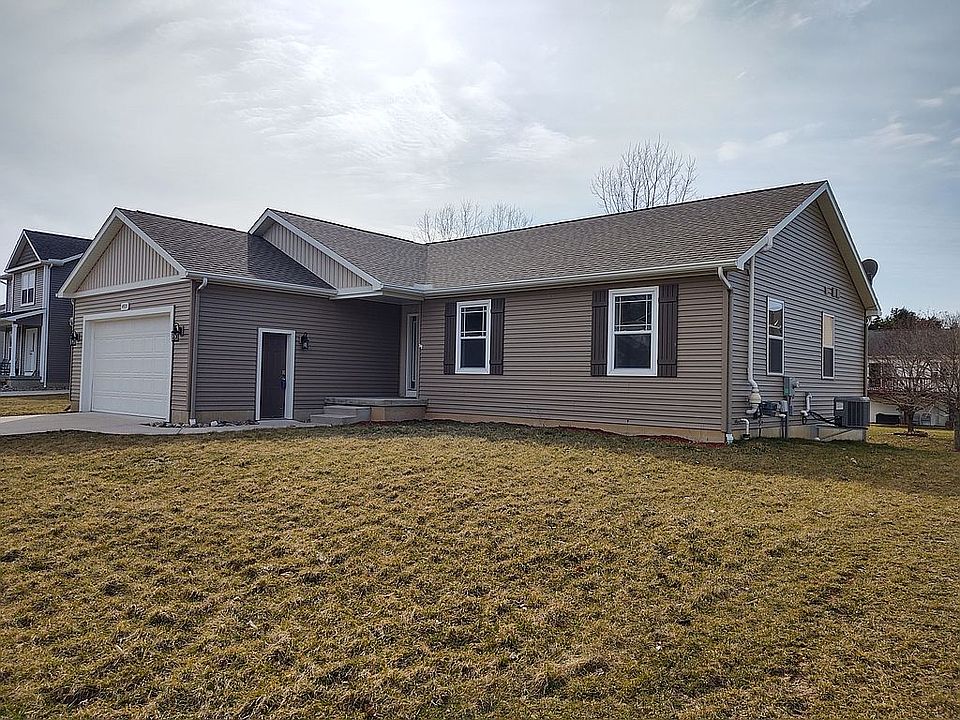 1st image of 4935 Pine Hill Dr
