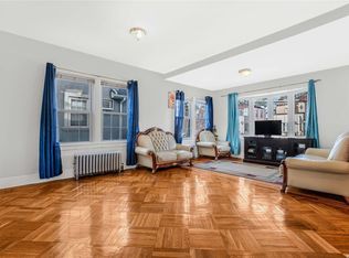 13417 231st St, Springfield Gardens, NY 11413