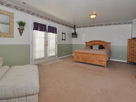 4th image of 2277 Pheasant Bend Cir