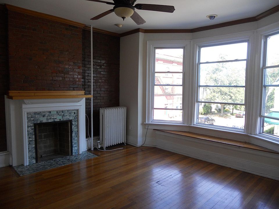 1st image of 228 Lexington Ave APT 1