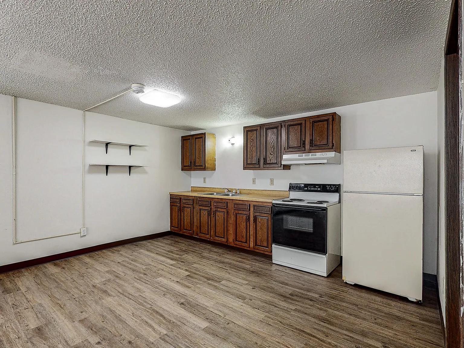 2 bed, 660 sqft, $795 — Photo 3