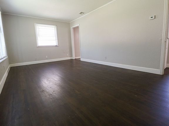 4th image of 2803 N Elgin Ave