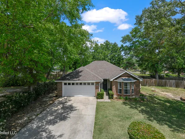 5621 Ahoni St, Diamondhead, MS 39525