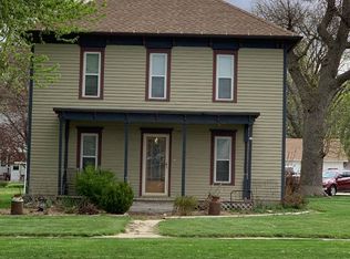 512 S Saunders Ave, Sutton, NE 68979
