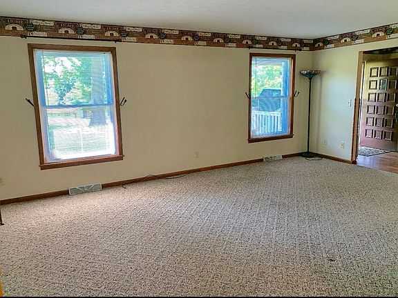 5th image of 2715 Patton Place Dr