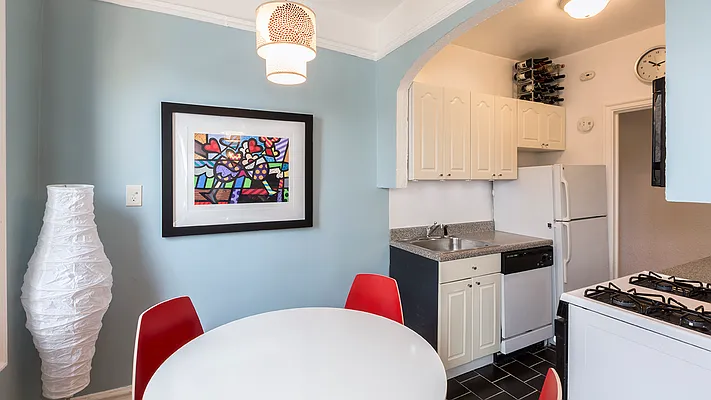 Sold by Garfield Realty  | media 6