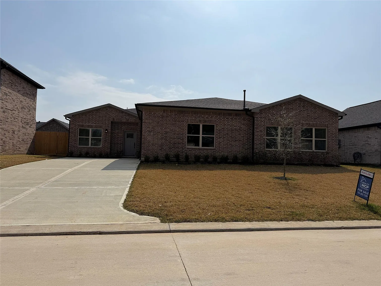 3 bed, 2.5 bath, 2284 sqft, $2,700 — Photo 2