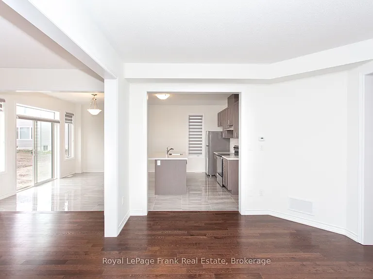 5 Hennessey Cres — Photo 10