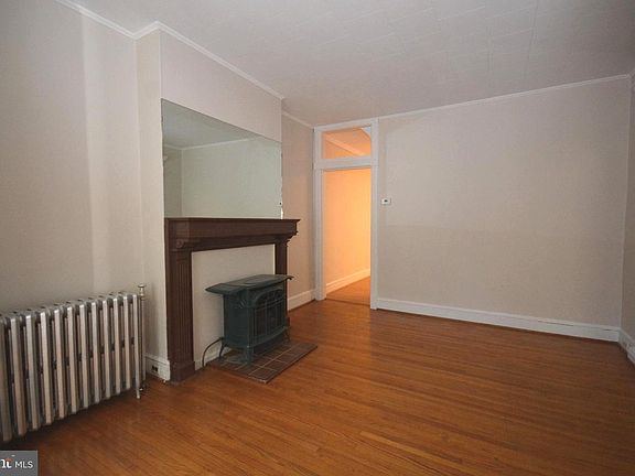 5th image of 105 E North Ave