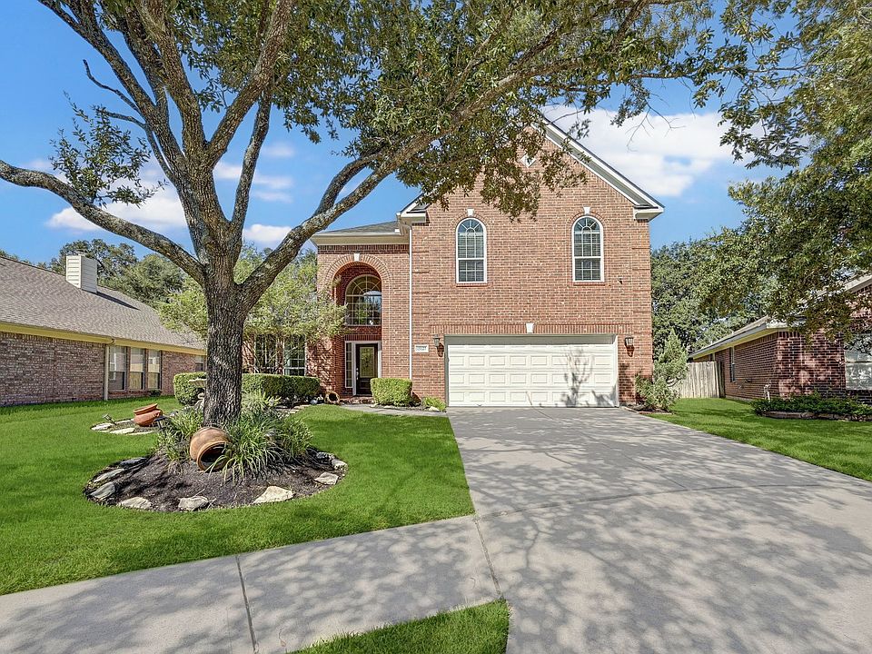 1st image of 15127 Trumpet Vine Ln #15127