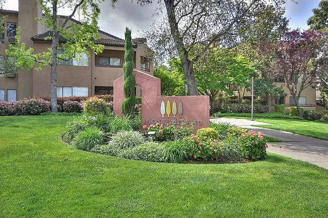 39109 Guardino Dr #126 — Photo 2