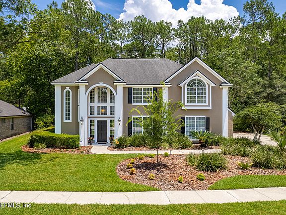 3rd image of 8691 AUTUMN GREEN Drive
