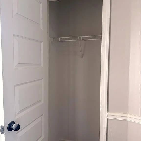 559 Madison Park Dr — Photo 17