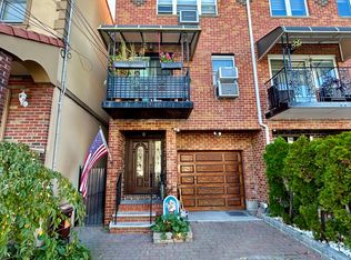 6822 62nd St APT 3, Ridgewood, NY 11385