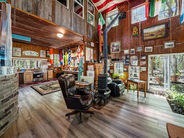 907 Deer Trail Dr, San Marcos, TX 78666