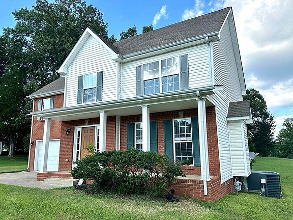 4th image of 853 Boxwood Ct