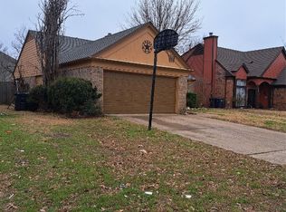 2613 Coldstream Dr, Fort Worth, TX 76123