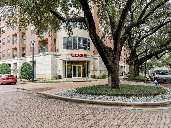 300 Saint Joseph Pkwy APT 421, Houston, TX 77002