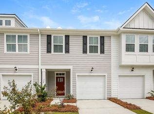 738 Trotters Ln, Moncks Corner, SC 29461