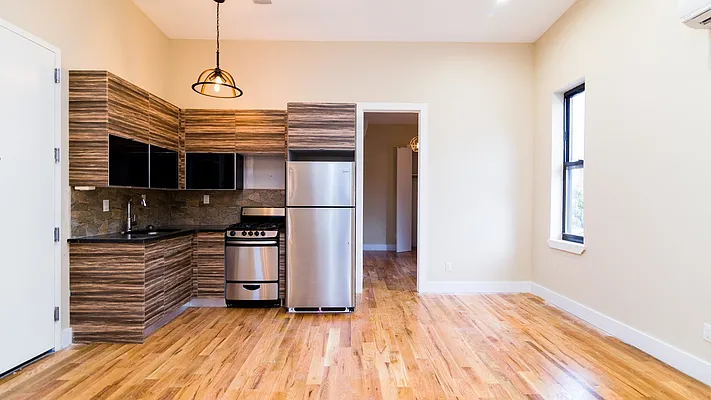 Rented by Nooklyn NYC LLC | media 9