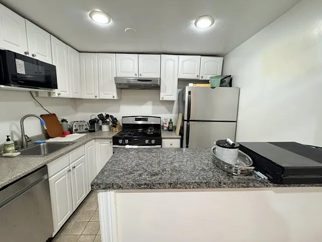 1504 Commonwealth Ave #9G — Photo 3