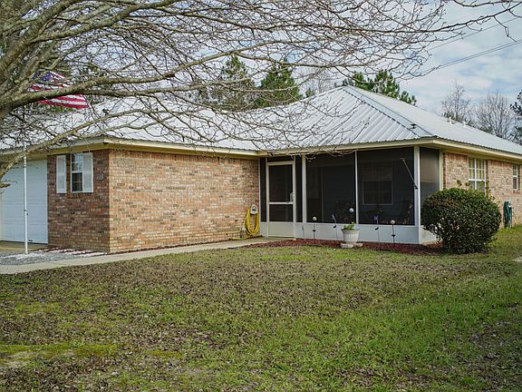 3rd image of 12 Fleetwood Dr