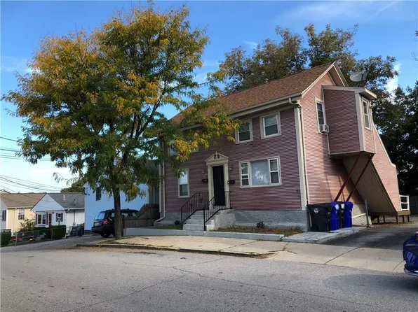 131 Perry St, Central Falls, RI 02863