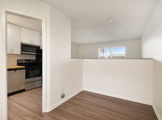 Gladstone Studios, Kansas City, MO 64118