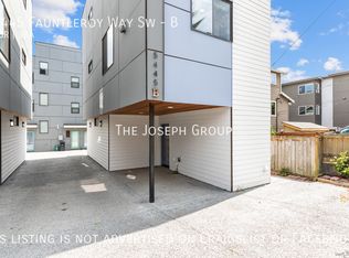 5445 Fauntleroy Way SW #B, Seattle, WA 98136