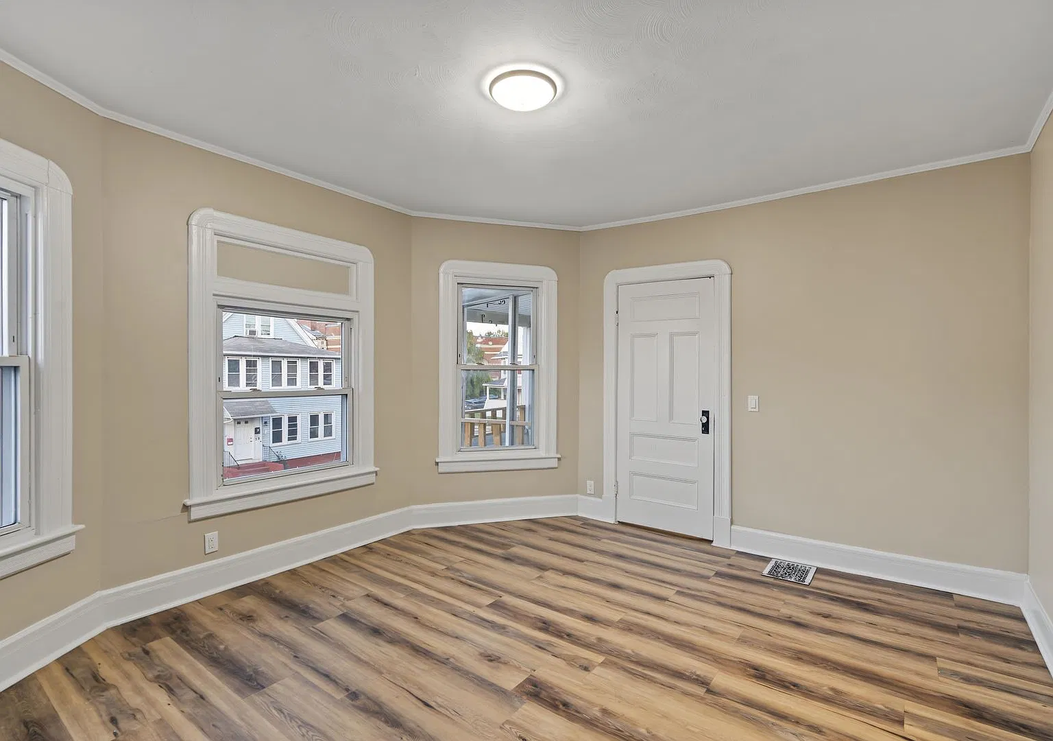 54-56 Webster Street — Photo 4