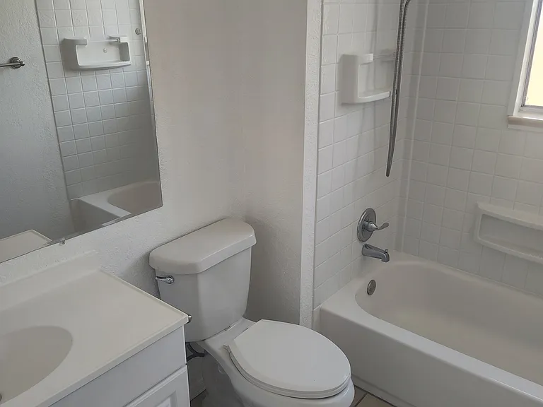 5026 W 8th Ave — Photo 26