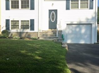 2527 Vivaldi Ln, Gambrills, MD 21054