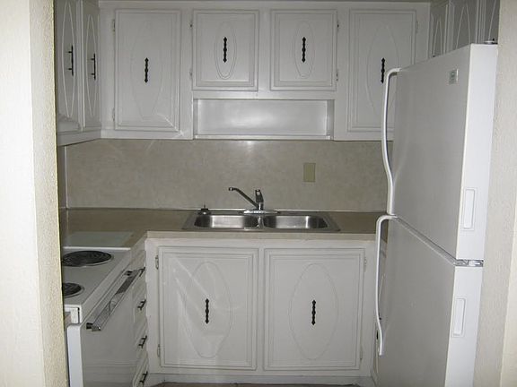 4th image of 5990 54th Ave N