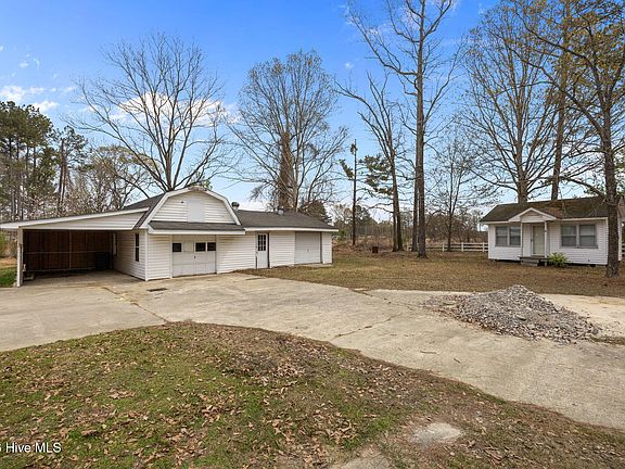 3rd image of 2882 Ivy Road