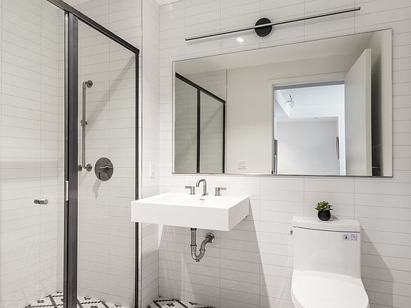 5th image of 955 Sterling Pl #511