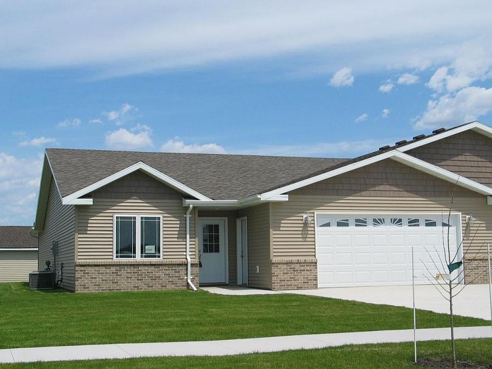 1st image of 2202 Pembrooke Dr