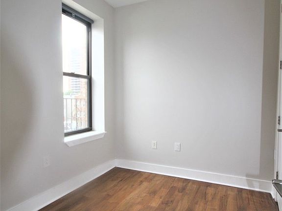 3rd image of 2105 Atlantic Ave #2F