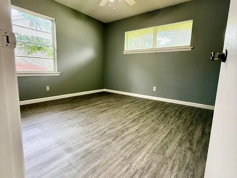 2206 Clay St — Photo 12